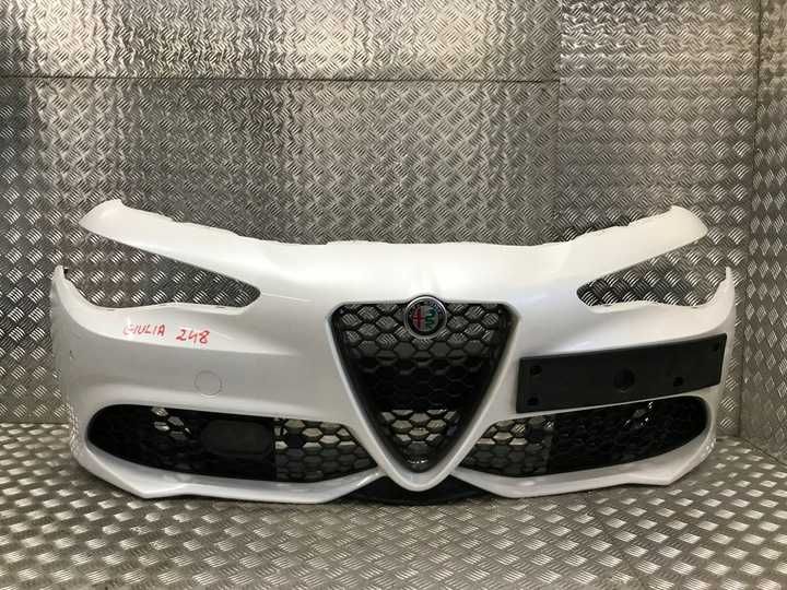 Alfa Romeo Giulia Quadrifoglio Бампер передний рестайл дорестайл