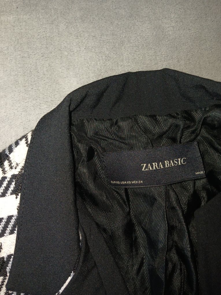Твідовий піджак жіночий Zara