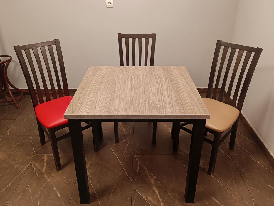 Stoliki i krzesła / 22 komplety!