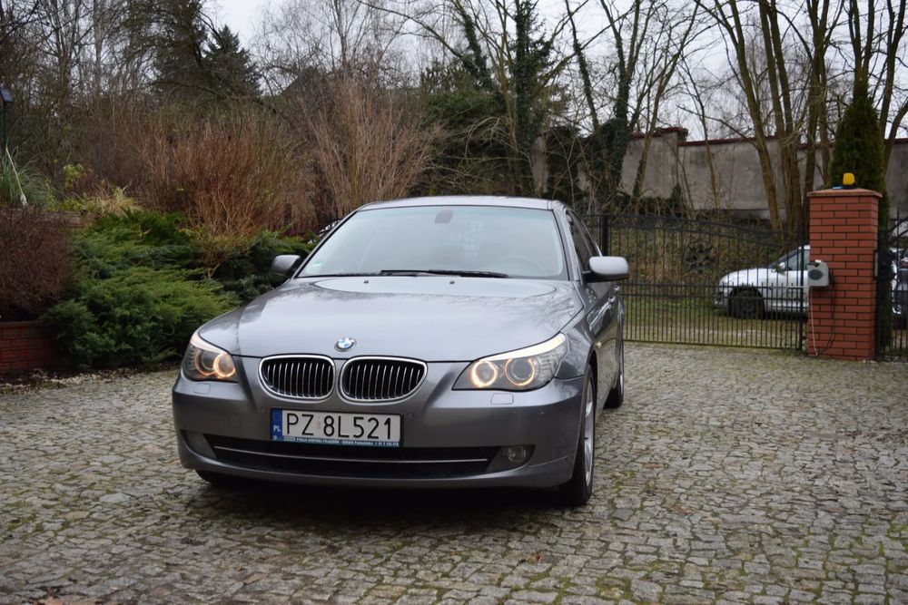 BMW Seria 5 525 Lift Benzyna 190KM Automat PDC Skóra Xenon Navi