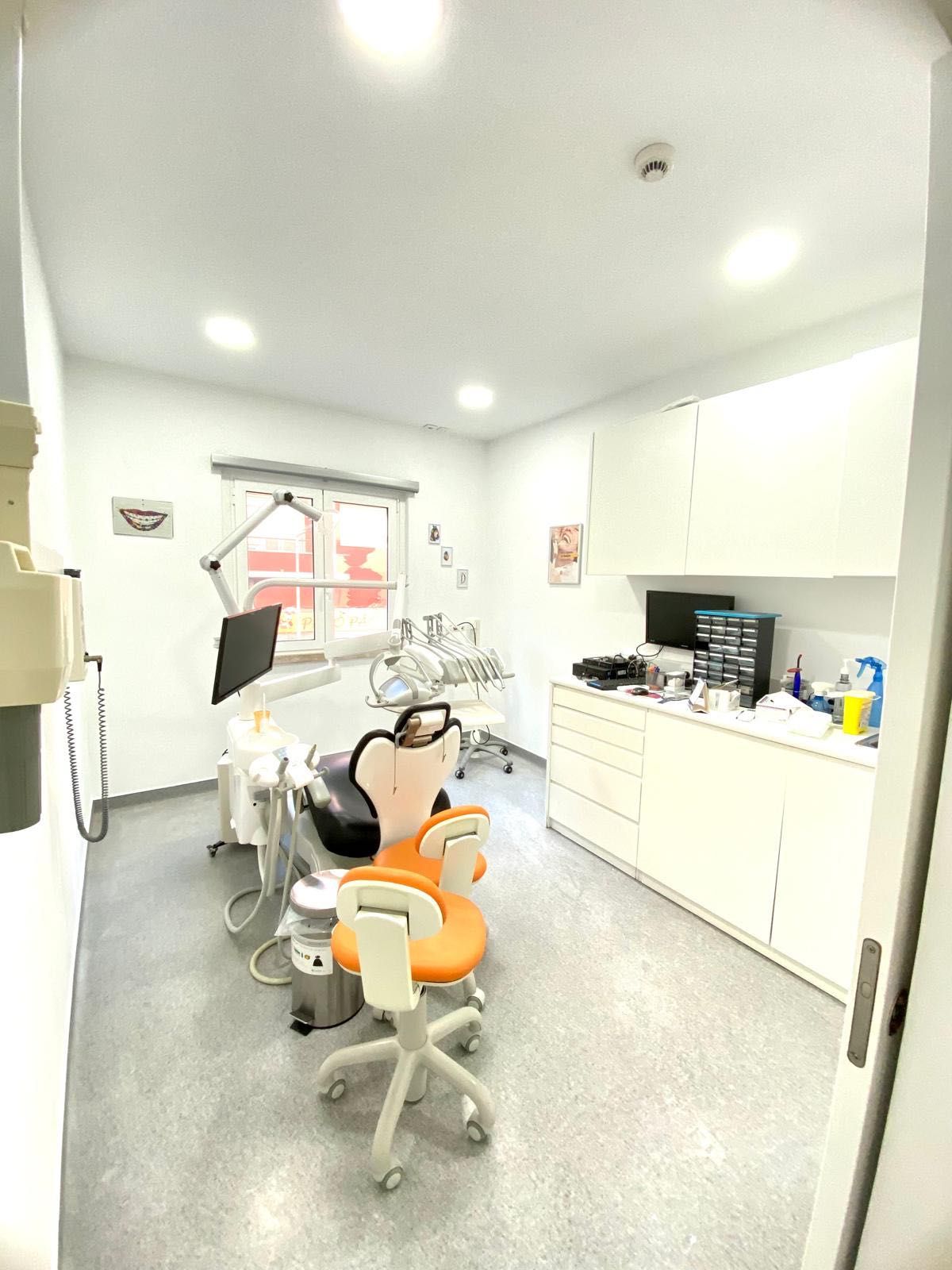 Trespasse ou Sociedade Clínica Dentária Moscavide