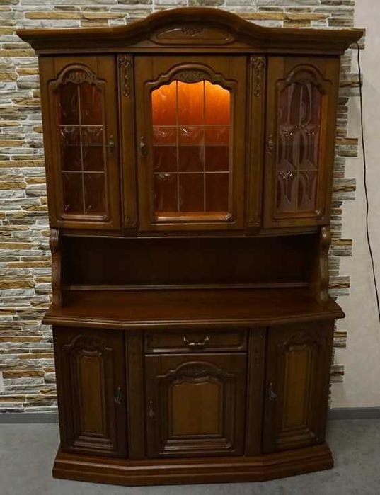 Kredens , Witryna z komodą podświetlana orzechowa szer 130 cm (p-1131)
