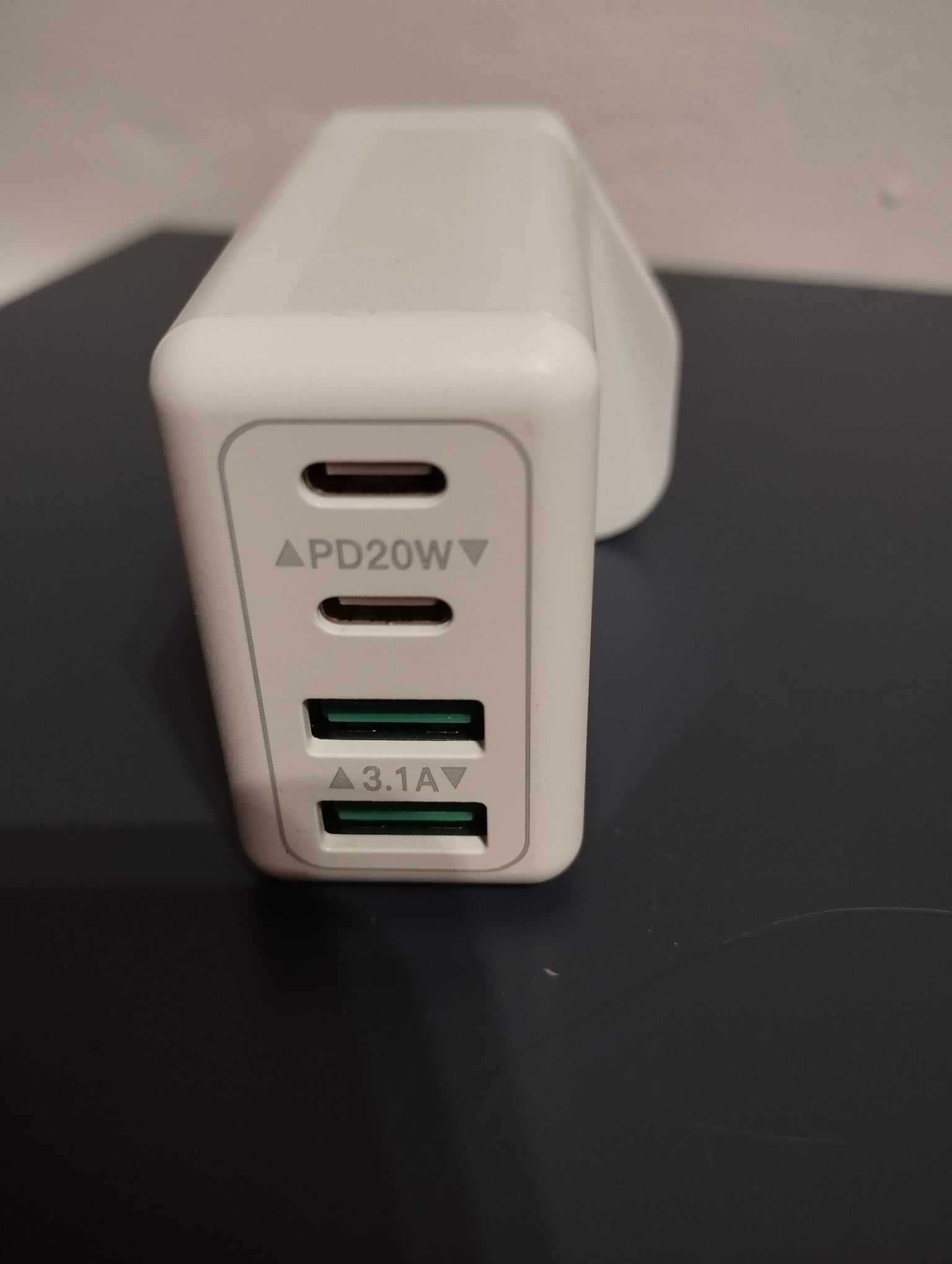 Ładowarka 4-porty 40W Podwójny 2x USB-A 2x USB-C
