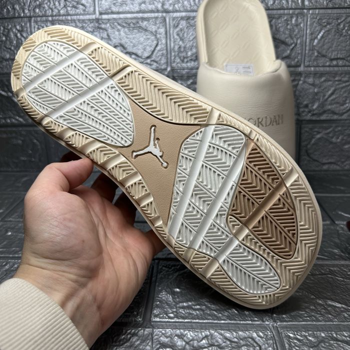 Чоловічі слайдери Air Jordan Sophia Slide FZ7012-200 тапки, шльопанци