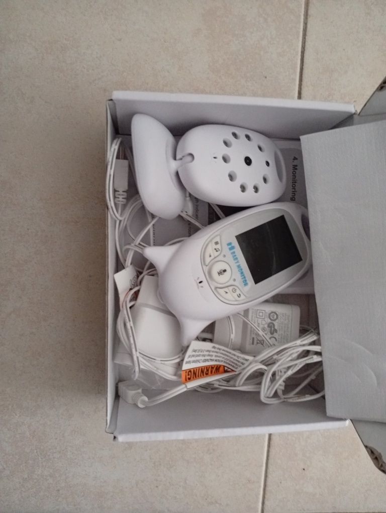 Baby monitor, câmera noturna, microfone, musicas etc