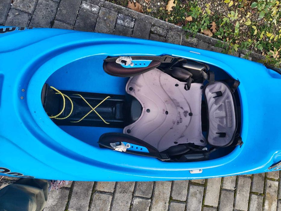 Продається каяк поліетиленовий