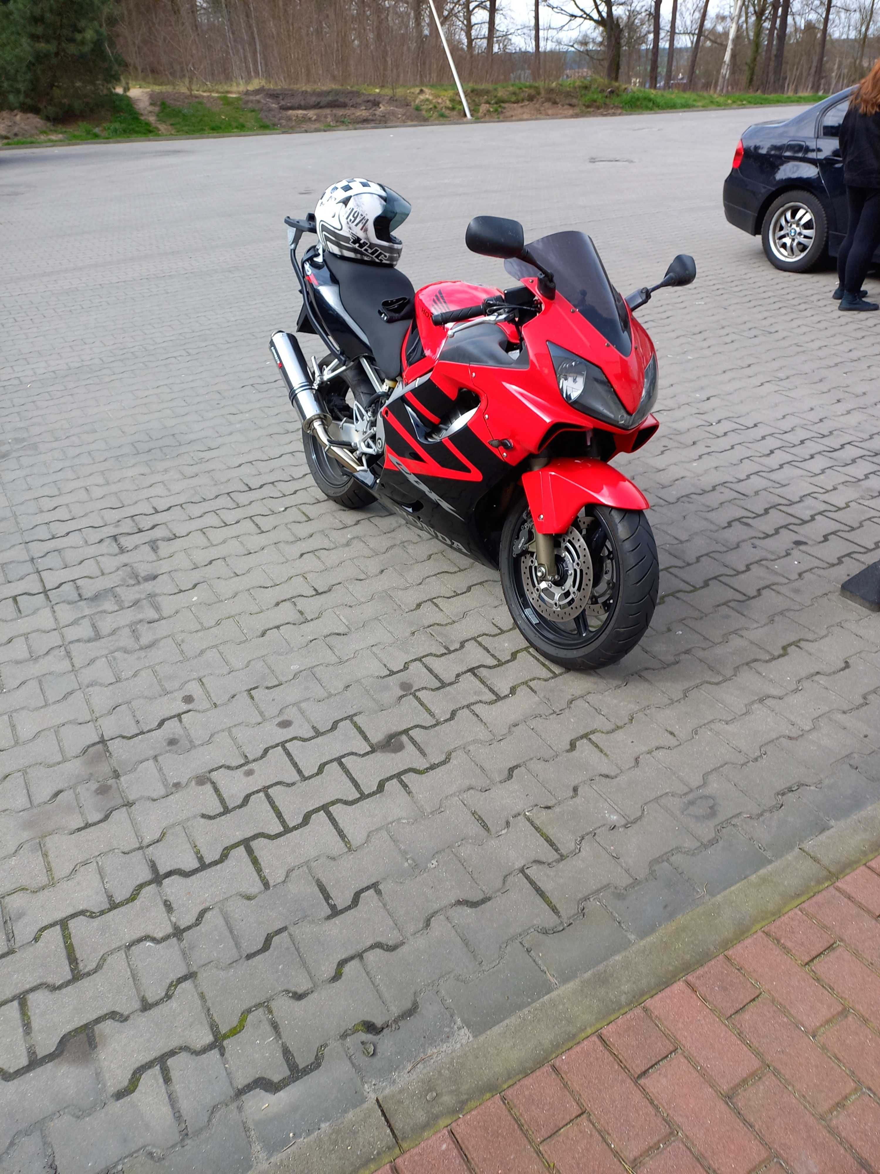 Honda CBR F4i  2006r Dominator