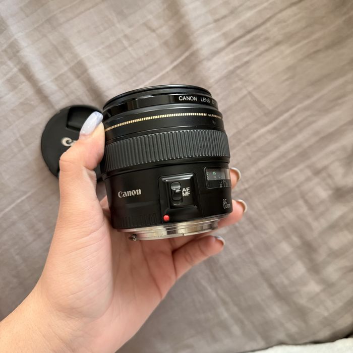 Обʼєктив 85 мм 1.8 ef canon