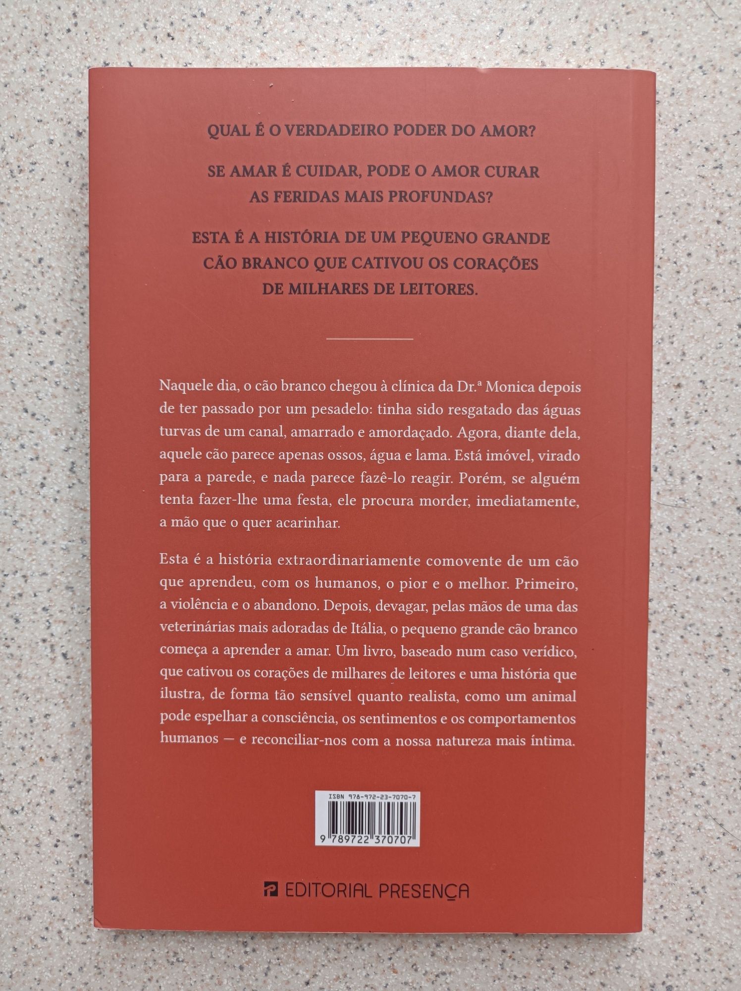 História de um cão que já não queria amar, Monica Pais, portes incl