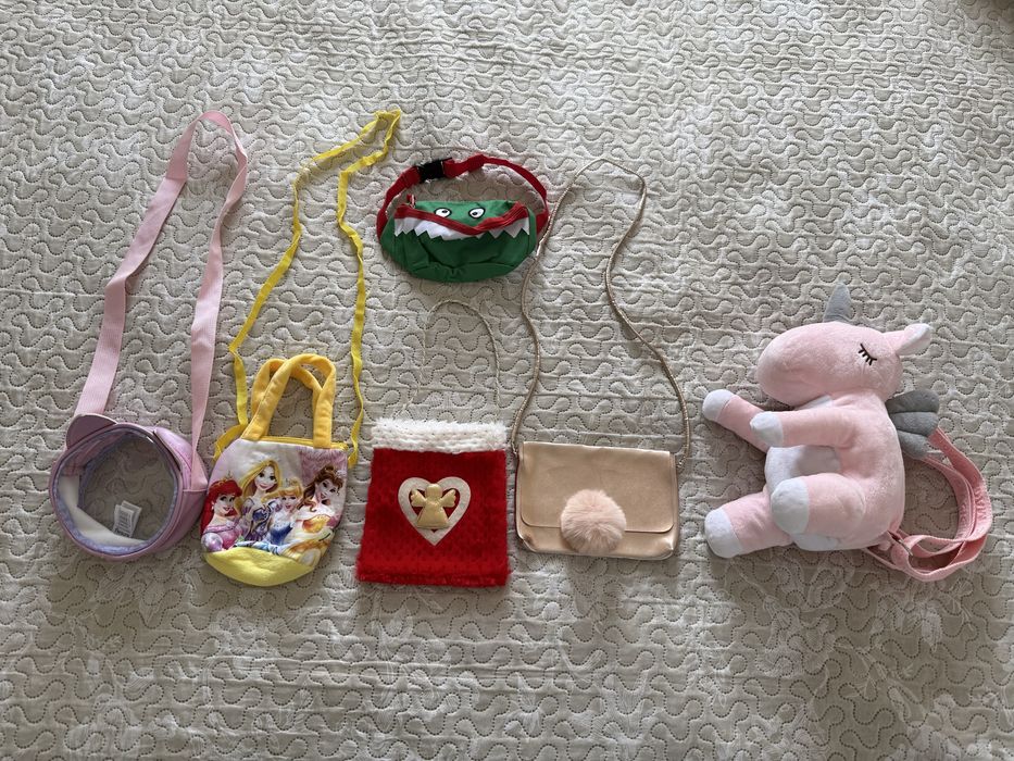 Сумочки та рюкзачки дитячі