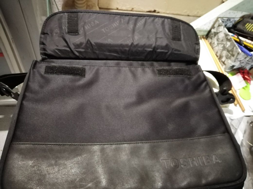 Vendo mala para computadores de portáteis bom estado