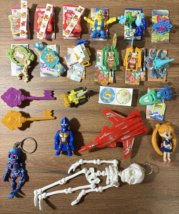 Kinder фігурки (mario, playmobil, natoons, snail bob, techno drive)