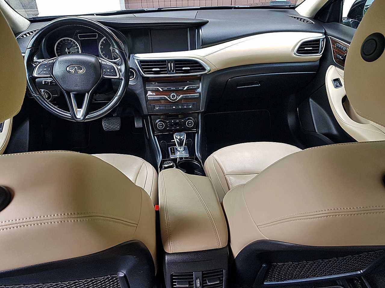 Infiniti Q30 Premium 1,6 Benz Zakup Salon PL rok 2016,11, Automat Navi