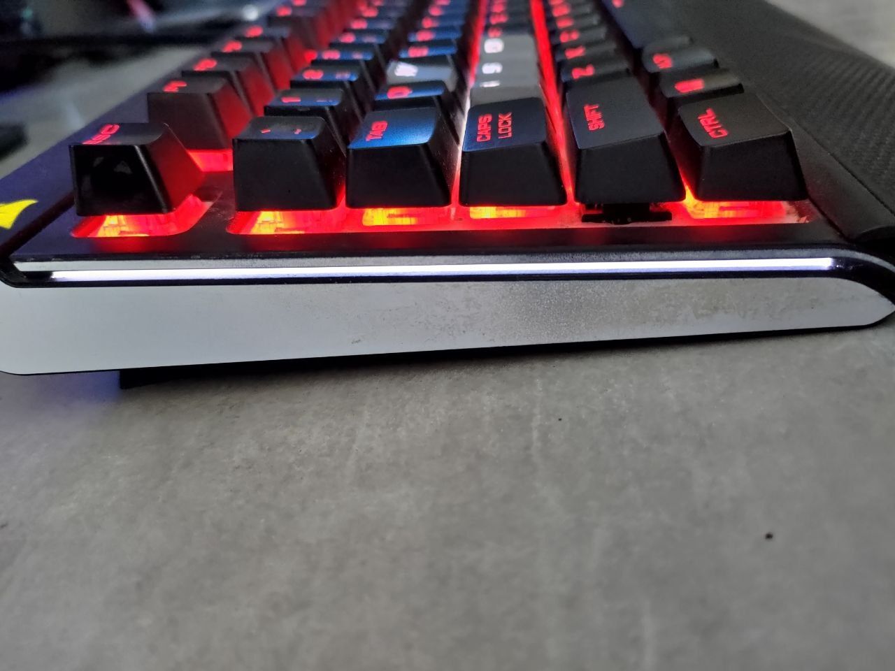 Klawiatura corsair STRAFE RGB