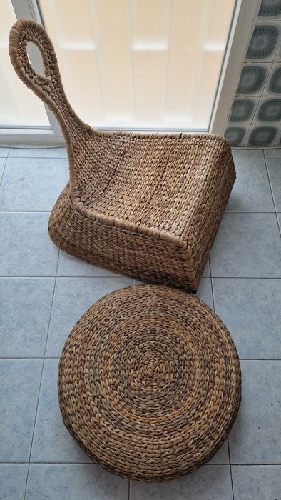 Conjunto Poltrona e Puff de verga IKEA