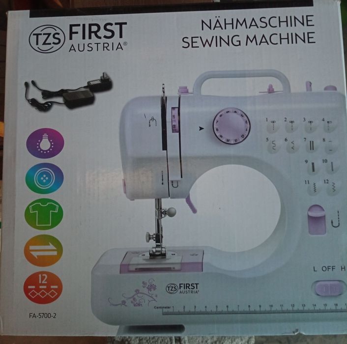 Мини швейная машина FIRST
