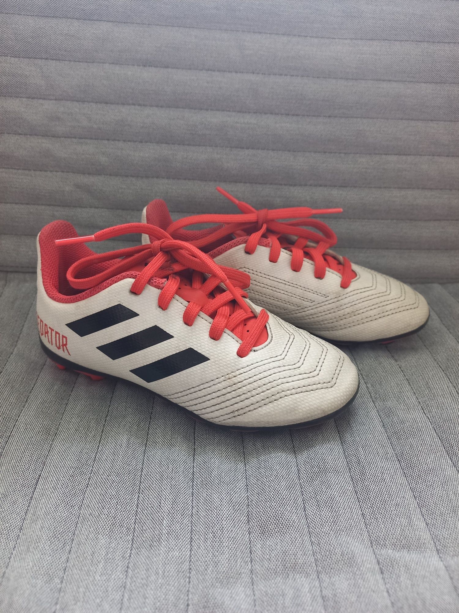 Бутсы  сороконожки Adidas Predator 29 размер