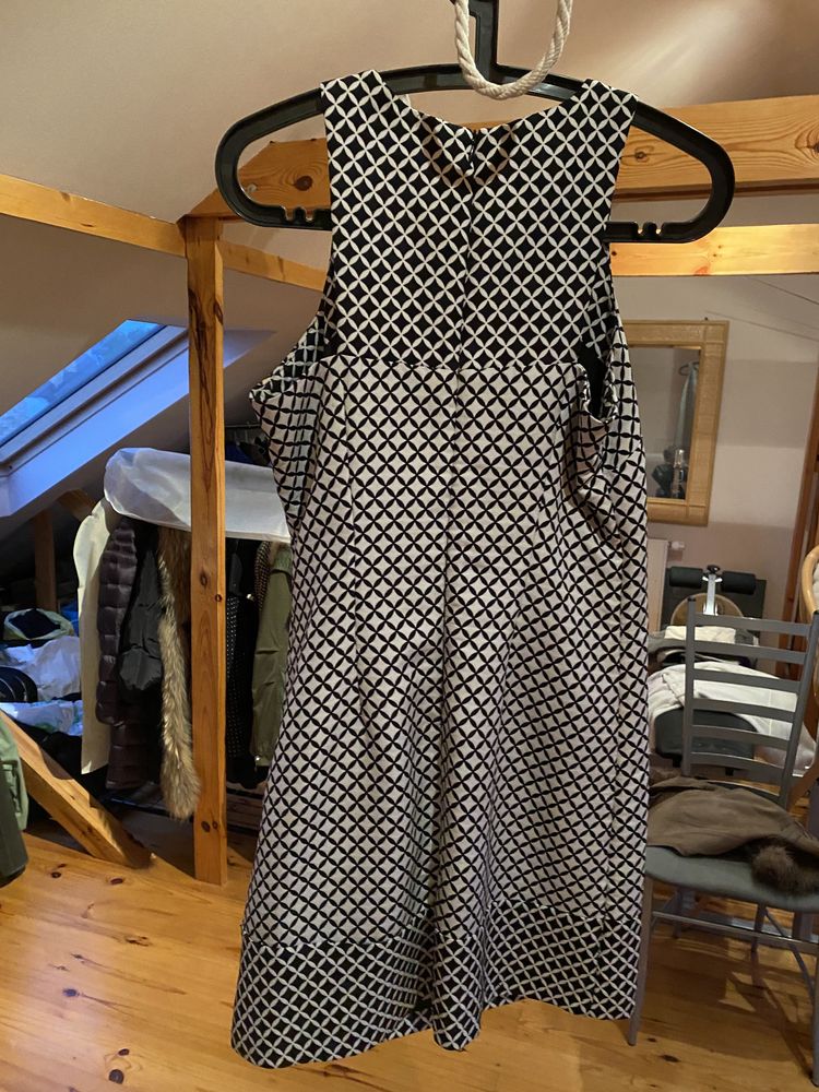 Elegancka sukienka Mohito