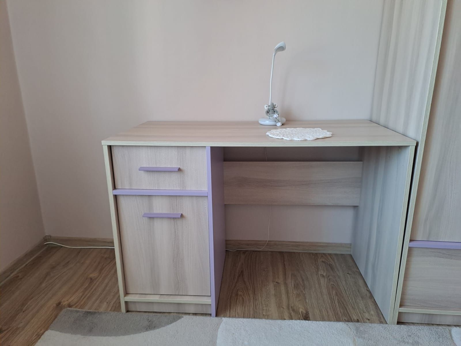 Sprzedam biurko i szafę do pokoju