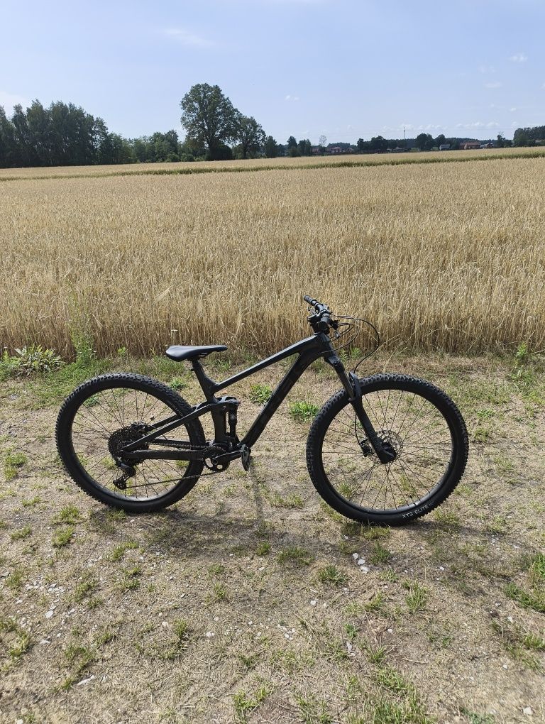 trek top fuel 5 rocznik 2024