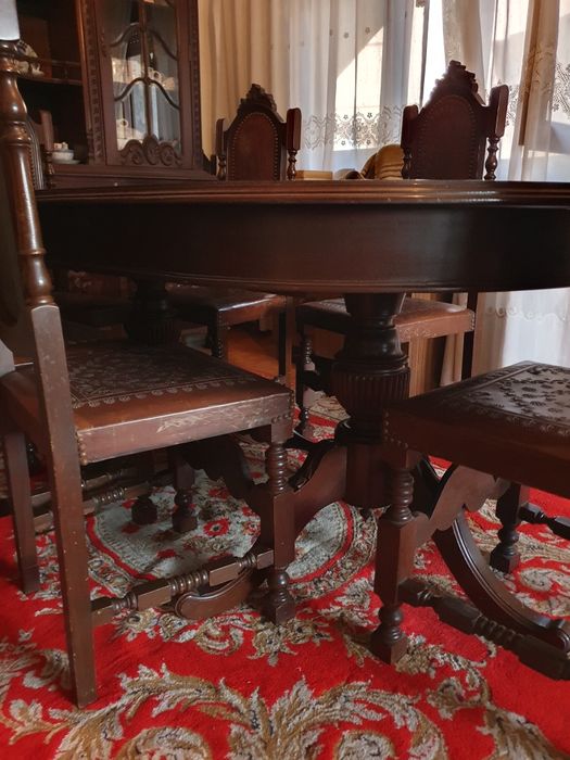 Mesa sala e 8 cadeiras