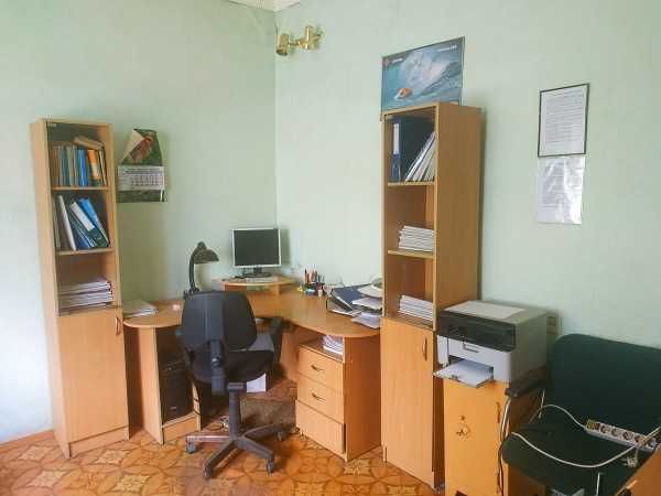 Оренда.Склади з Рампою + офіси, вул Скороходова. для оптової торгівлі