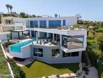 Magnifica Moradia Contemporânea De 4 Quartos Com Piscina Infinita No V
