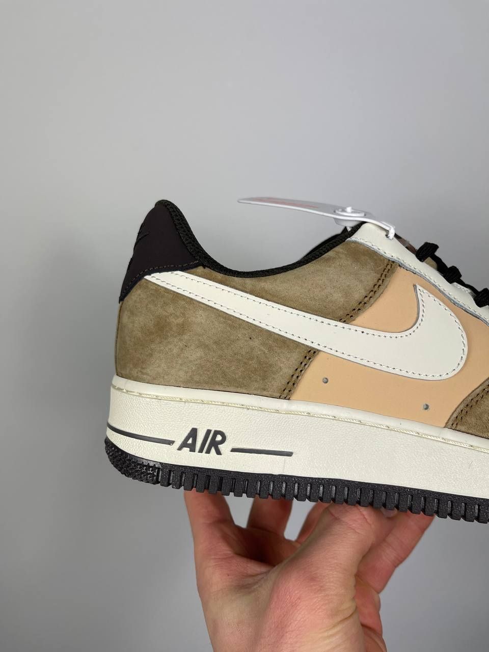 Чудові кросівки Nike Air Force 1 '07 LV8 ‘Baroque Brown’