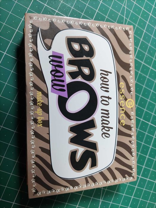 Caixa maquilhagem Essence How to Make Brows Wow