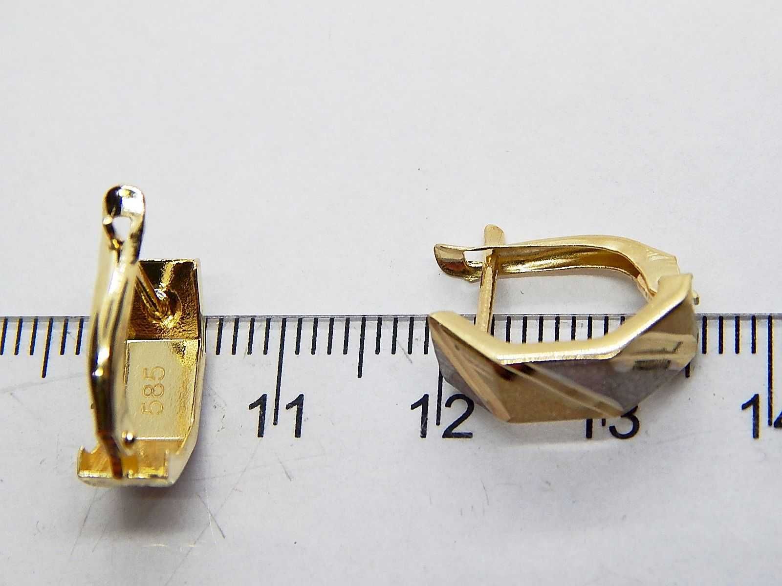 Złote kolczyki nowoczesny design zdobione ang. zap. złoto p. 585 1,95g