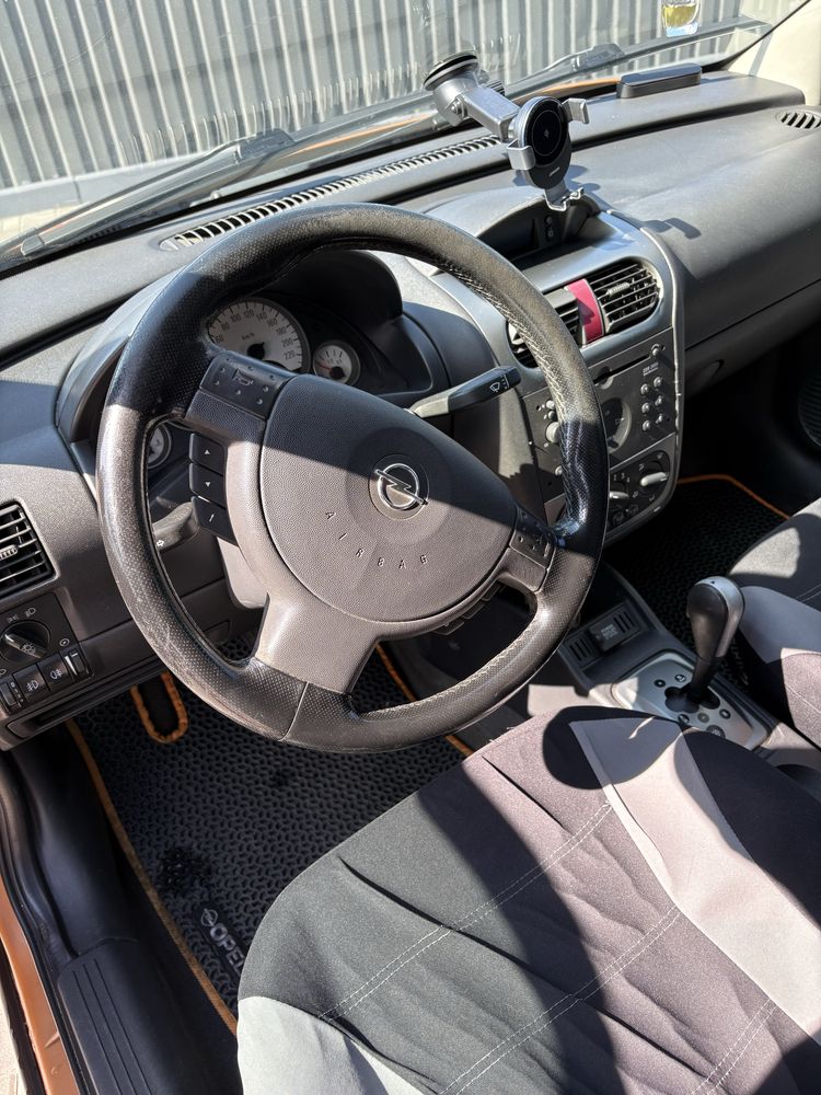 Автомобіль Opel corsa 2005