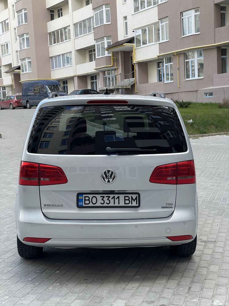 Продам! Volkswagen Touran 2012p