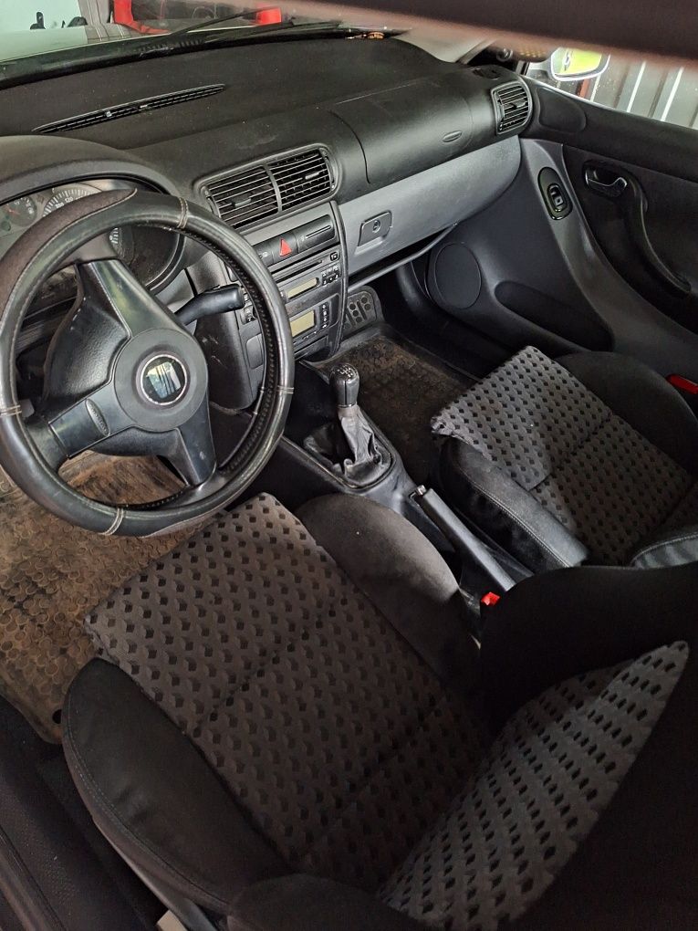 Seat leon 1m sprzedam