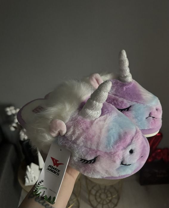 Piękne kapcie jednorożce