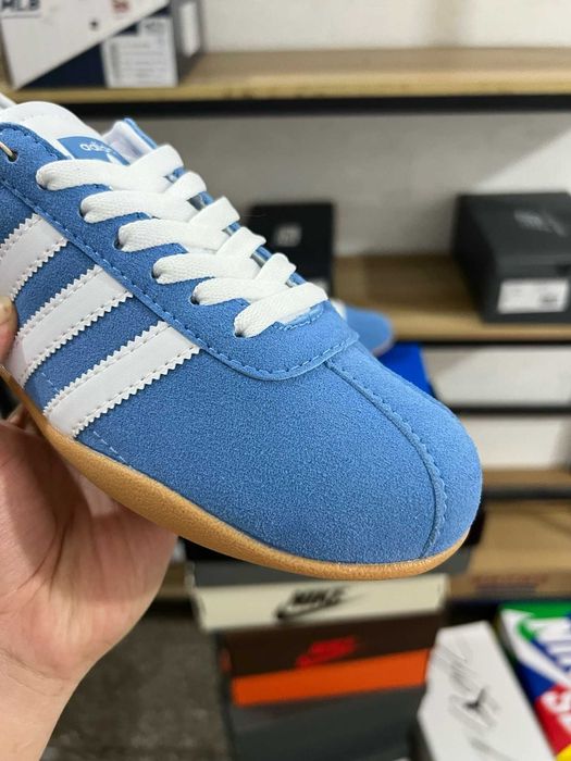 Buty-Trampk-adidas Tokyo Blue Bird R.37
