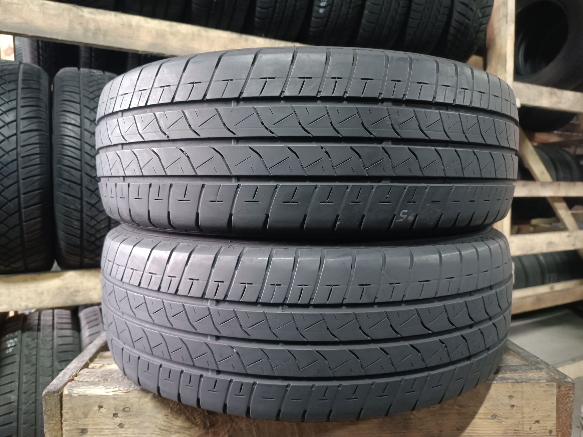 Літні шини BRIDGESTONE 215/60 R17 C резина Р17