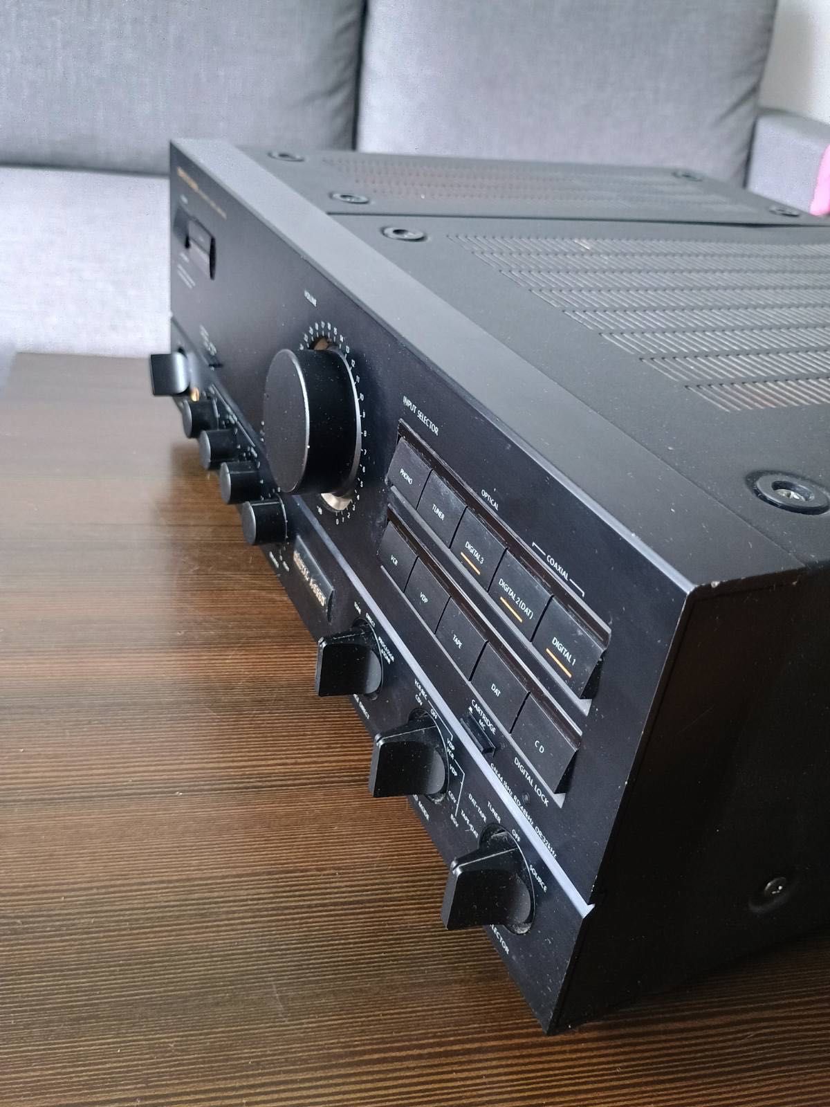 Onkyo Integra A-8690 uszkodzony amplituner