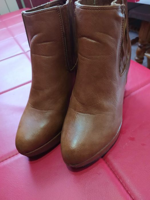 Женские ботильоны,кожа,новые набойки
