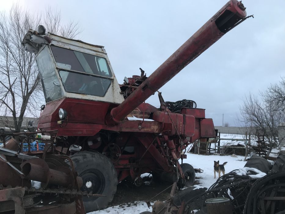 Продам комбайн НИВА