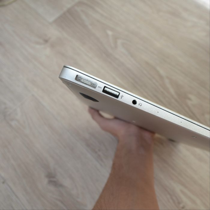ноутбук MacBook Air 13 (early 2015)