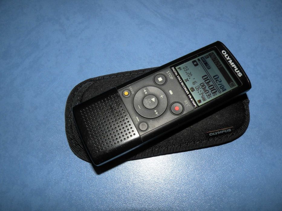 Два фірмових робочих цифрових диктофона