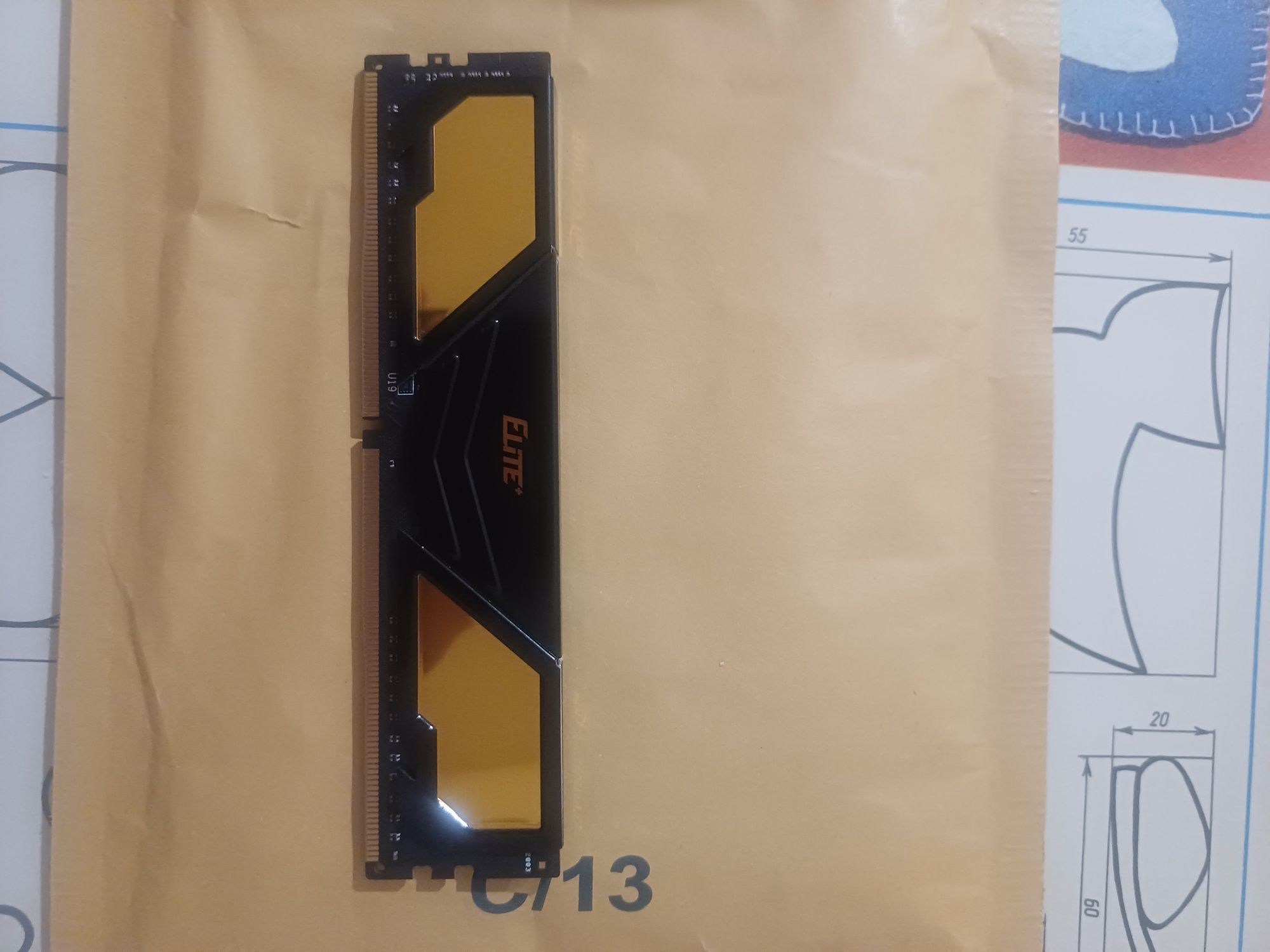 ОЗУ , Карта памяті DDR4 8 GB. 2400