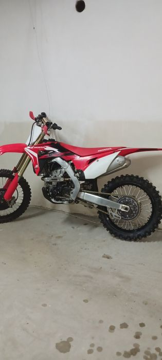 Honda crf 250  (nie sxf yzf rmz kxf)