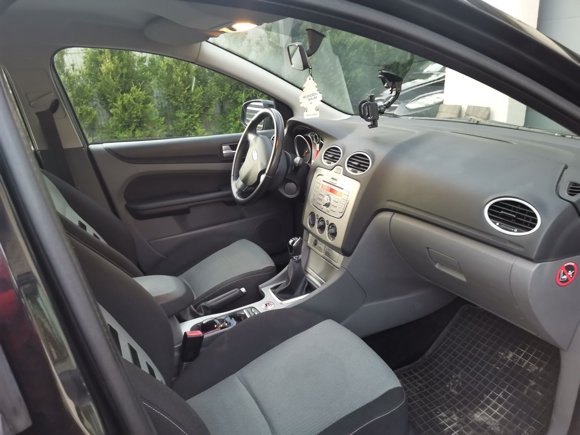 Ford focus mk2 1.6 Bezwypadkowy