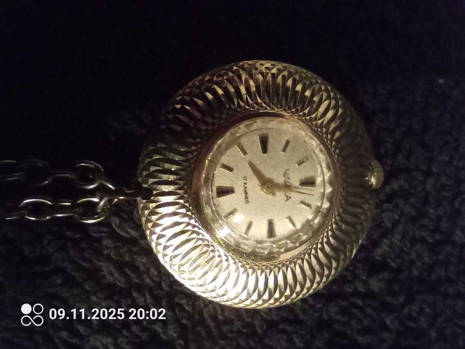 Pozłacany ( AU ), wisiorek, zegarek m-ki Czajka produkcji radzieckiej