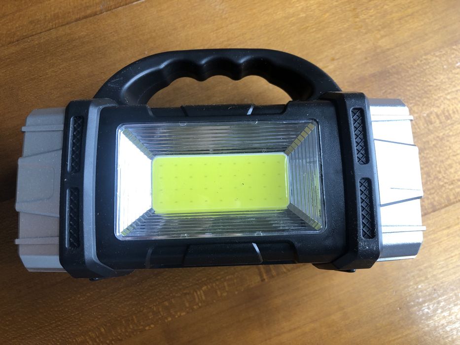 Акумуляторний ліхтарик павербанк