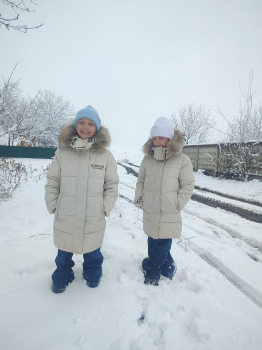 Зимові теплі куртки, пальто натуральне хутро, 128-134р.