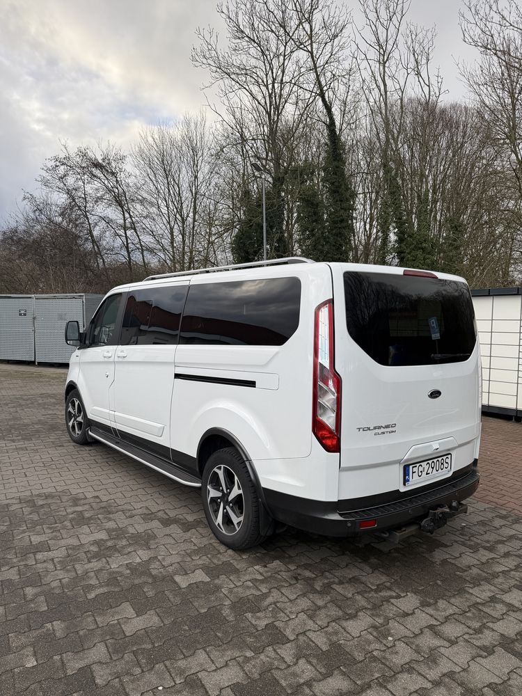 Wynajem bus 8 osobowy. Ford Turneo Custom