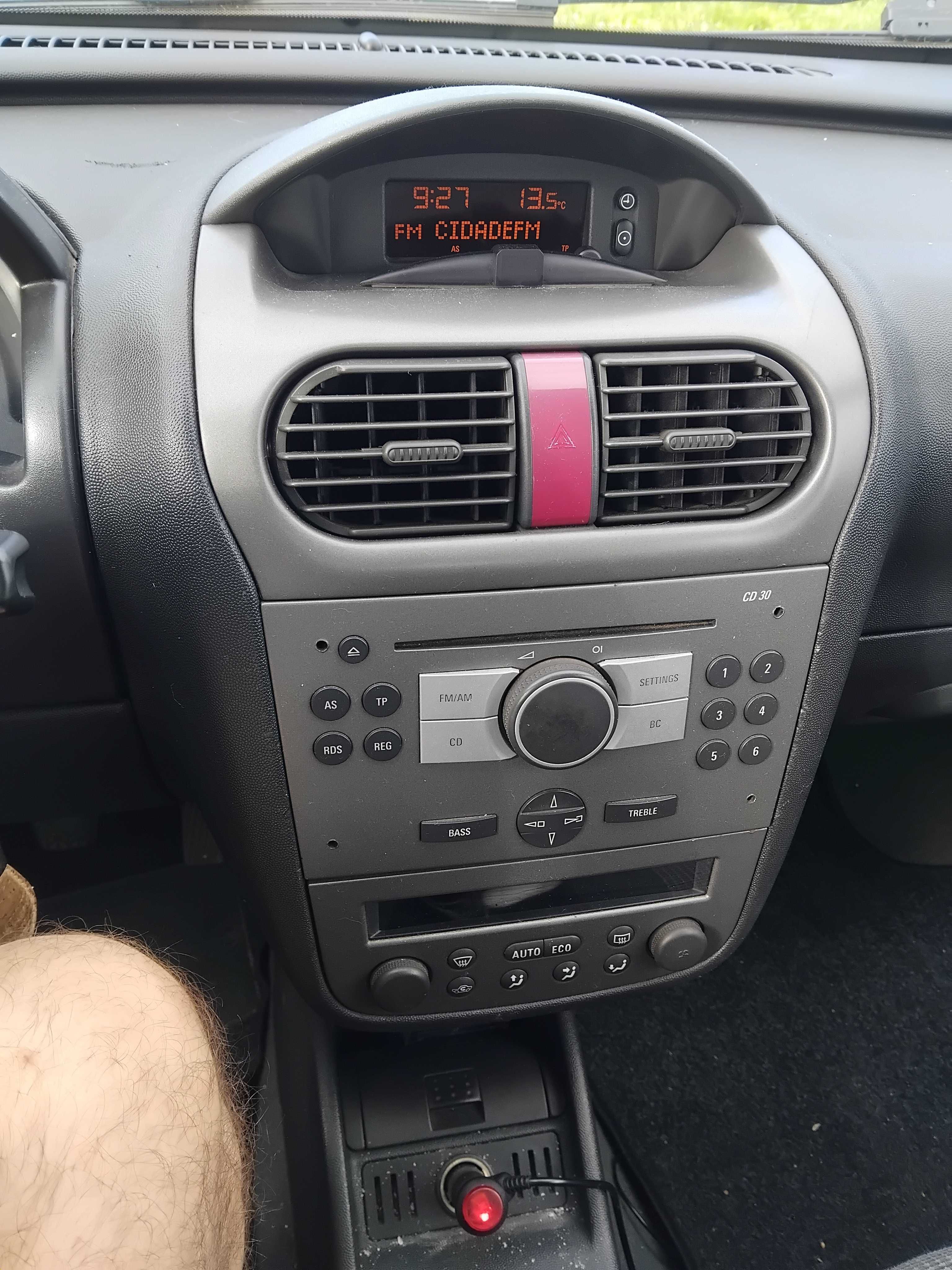 Opel corsa 1.3 cdti 150mil  klm