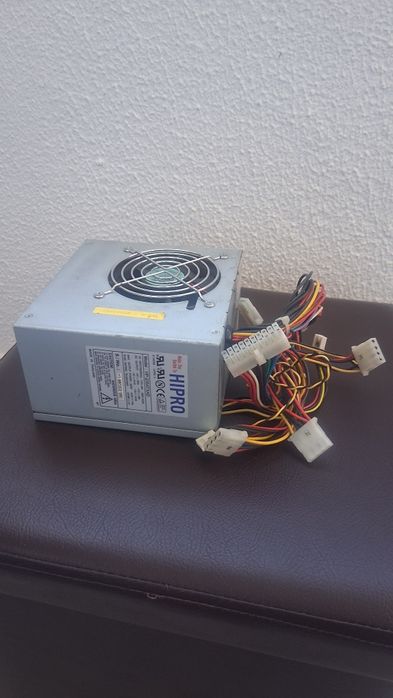 Fonte de alimentação Desktop 235W